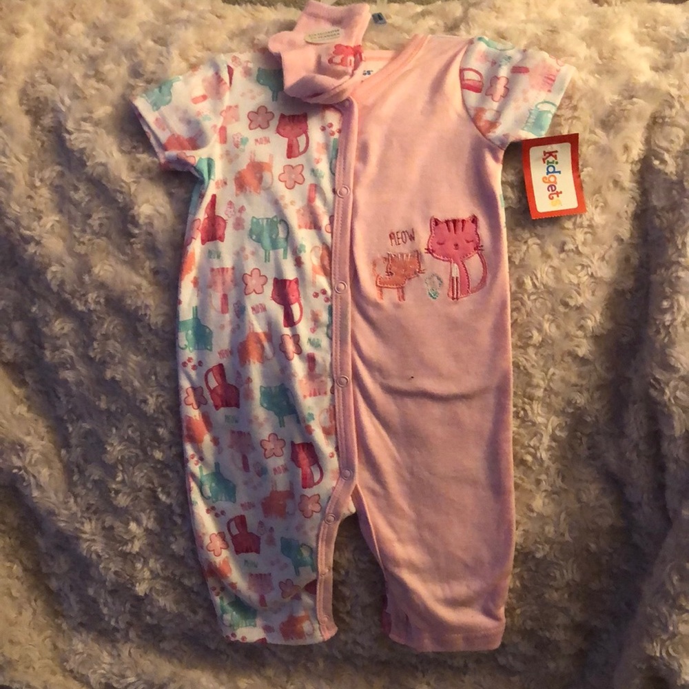 Babygirl coverall matching socks set